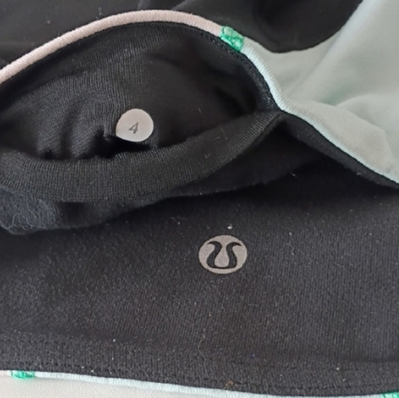 Lululemon Boogie Shorts Green and Black Women's Athletic Shorts Size 4 - Picture 8 of 10